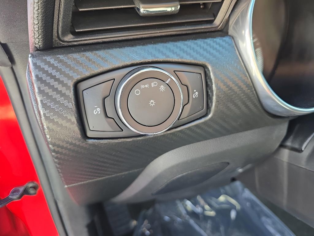 Used 2018 Ford Mustang Coupe image 14