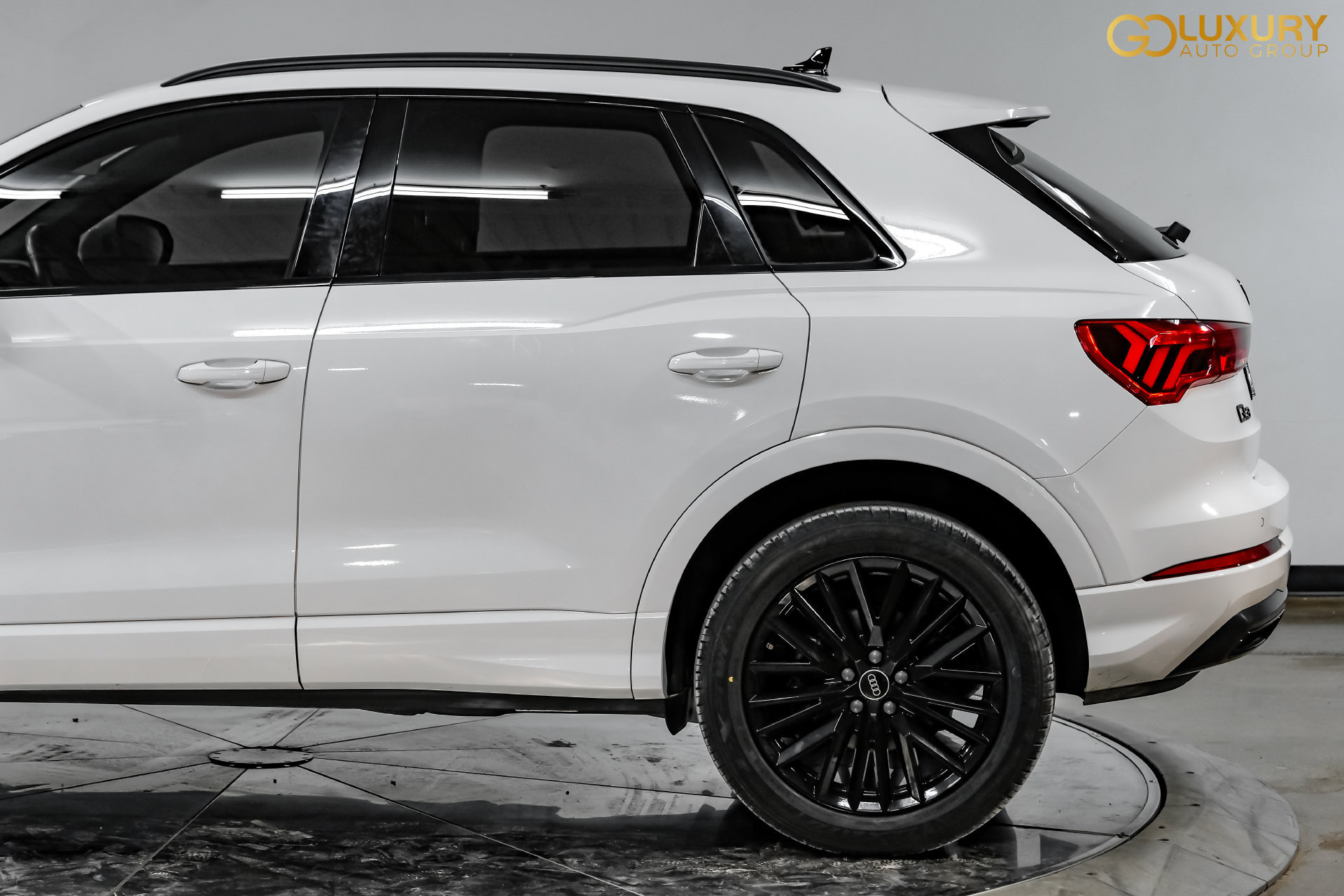 Used 2024 Audi Q3 2.0T Premium w/ Convenience Package AWD/4WD image 15