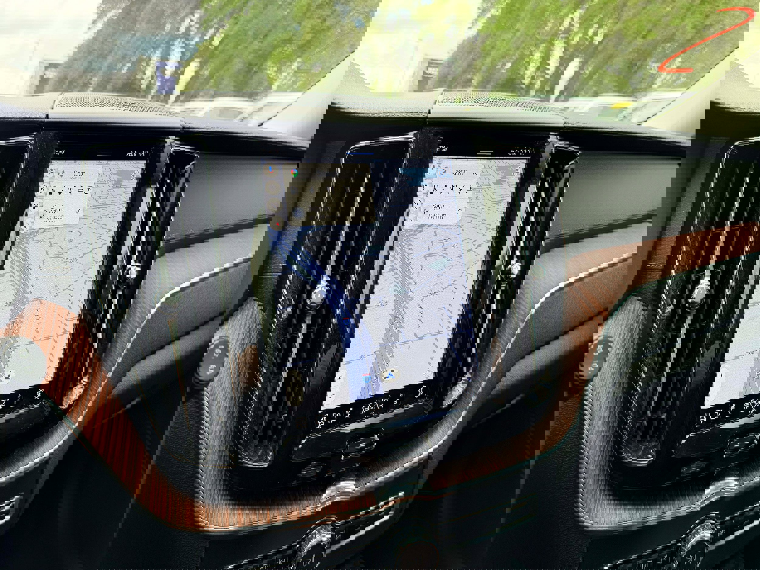 Certified 2024 Volvo XC60 T8 Ultimate w/ Climate Package image 19