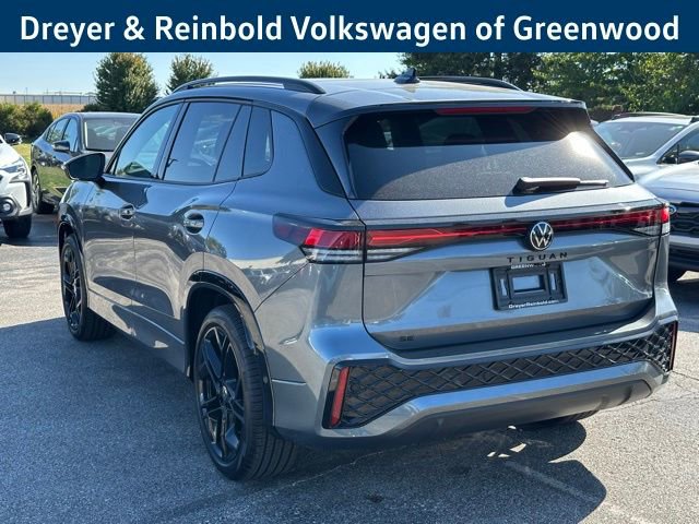 New 2025 Volkswagen Tiguan SE R-Line image 5