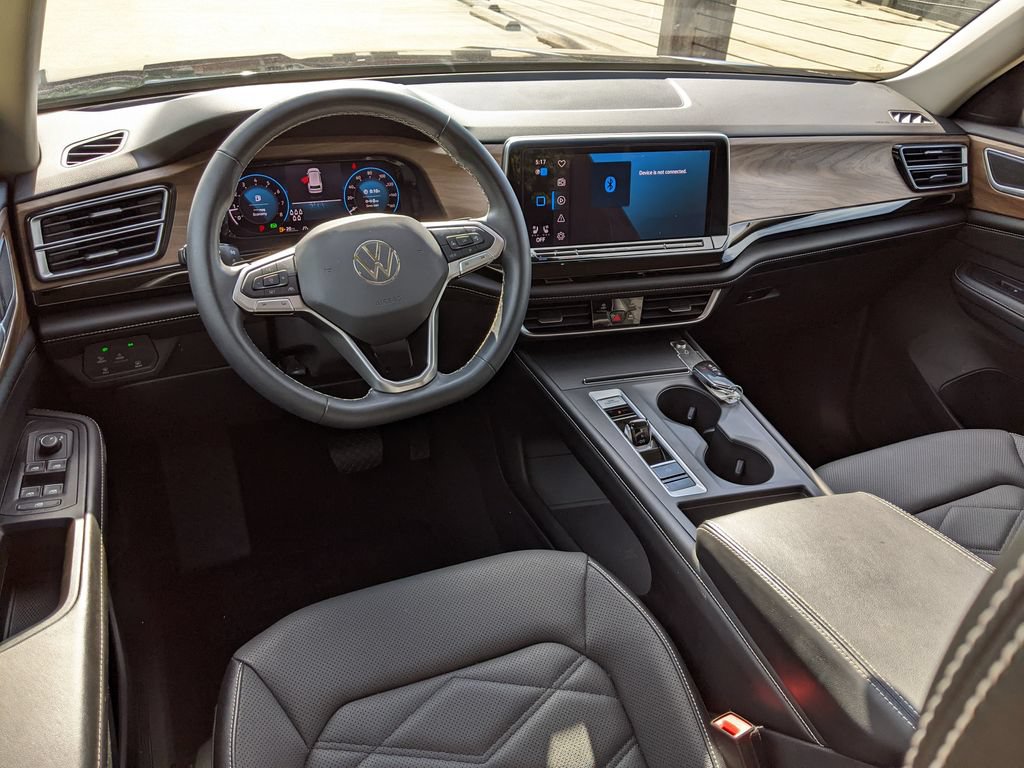 Certified 2024 Volkswagen Atlas SE FWD image 12