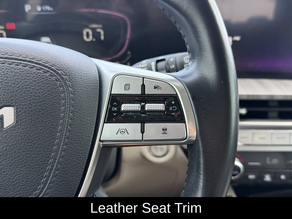 Used 2023 Kia Telluride EX w/ EX Captain's Chair Package FWD image 18