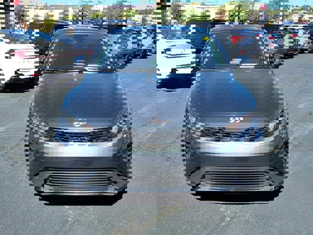 Used 2024 Kia Forte LXS image 2