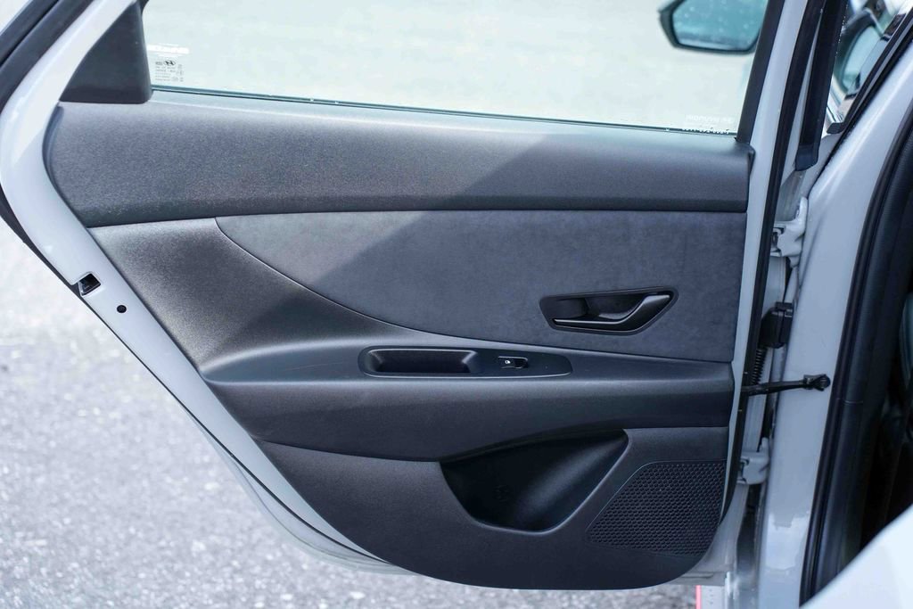 Used 2025 Hyundai Elantra N image 23