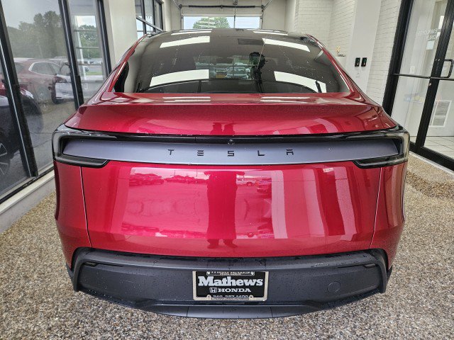 Used 2026 Tesla Model Y 2WD image 3