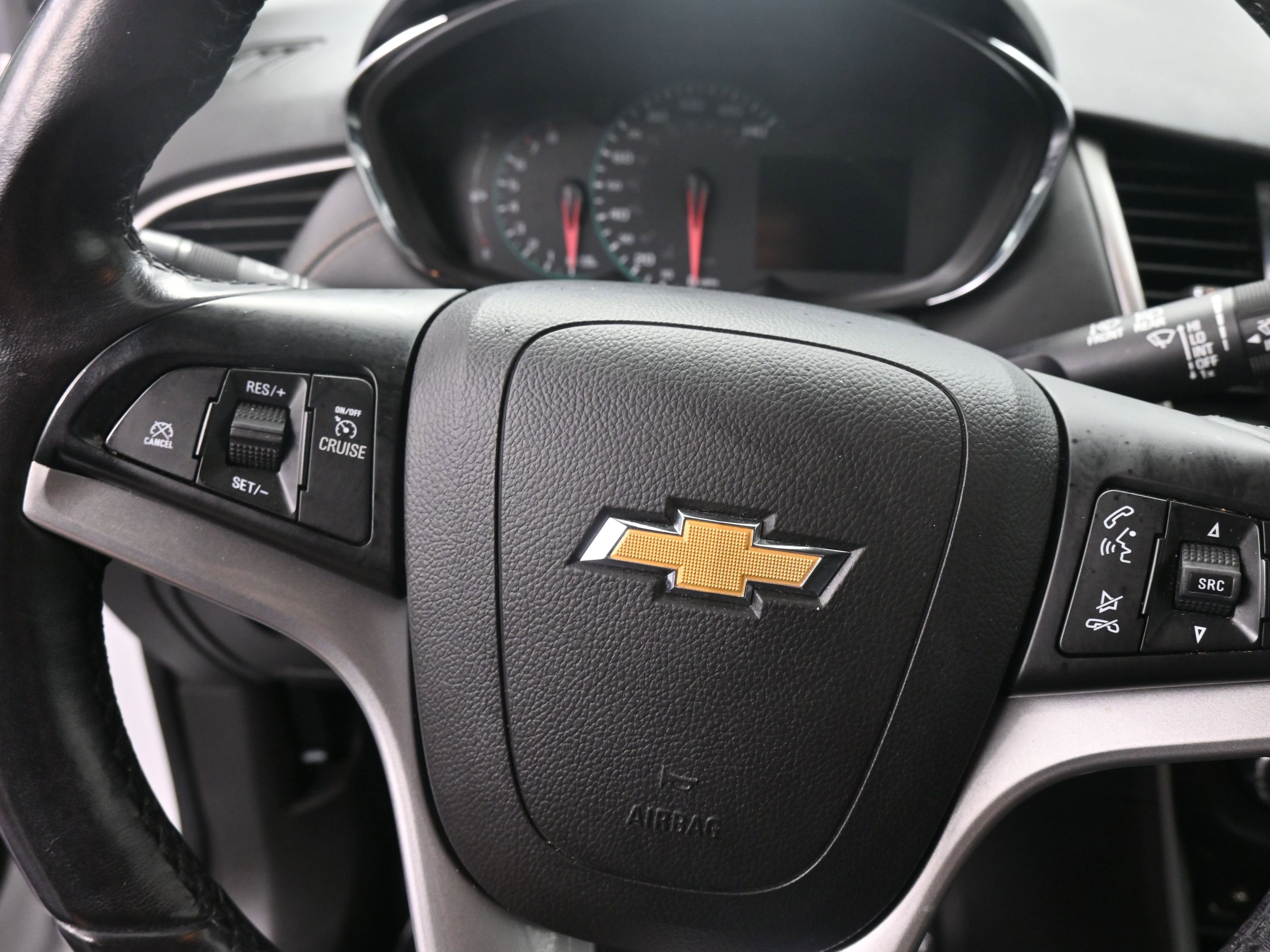 Used 2019 Chevrolet Trax LT w/ LT Convenience Package image 16