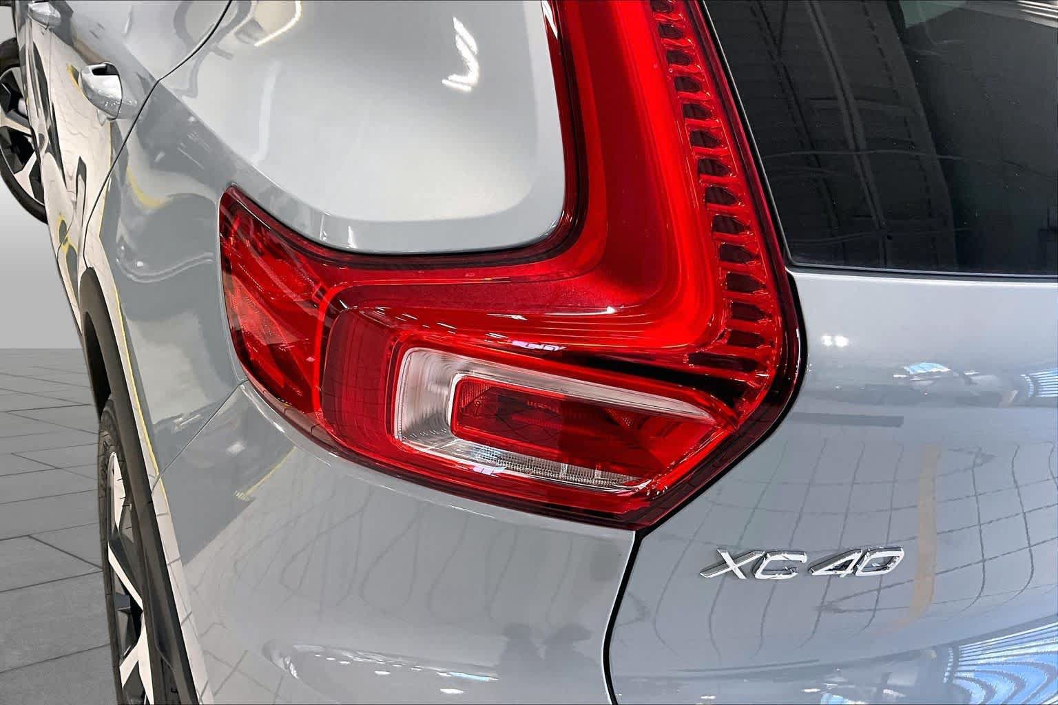 New 2026 Volvo XC40 B5 Plus w/ Protection Package Premier AWD/4WD image 5