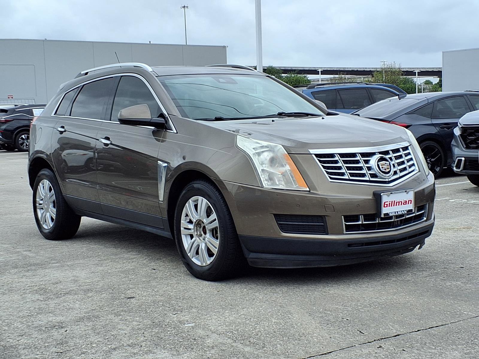 Used 2016 Cadillac SRX Luxury w/ Driver Awareness Package FWD image 2