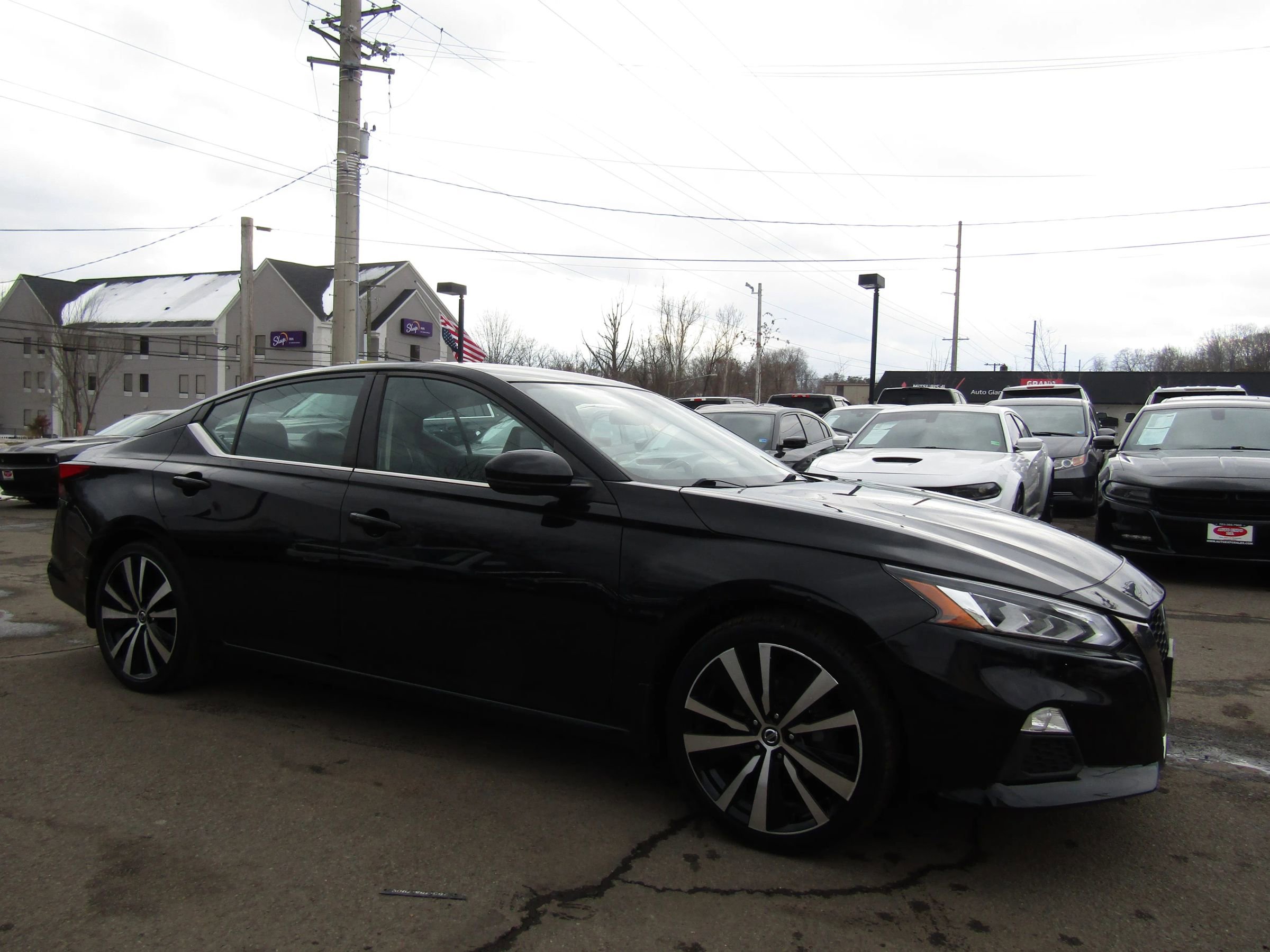 Used 2019 Nissan Altima 2.5 SR w/ SR Premium Package image 9