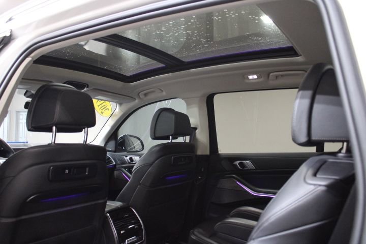 Used 2019 BMW X7 xDrive50i w/ Dynamic Handling Package image 3