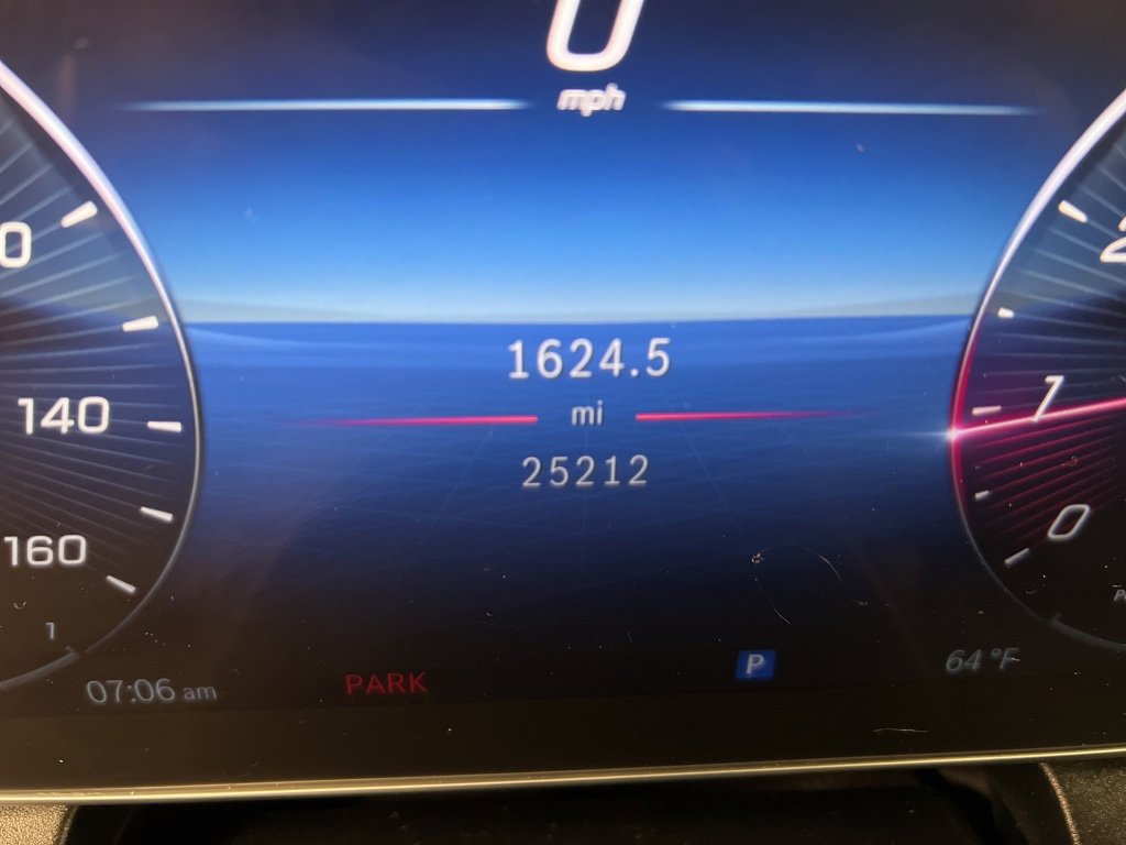 Used 2023 Mercedes-Benz GLC 300 4MATIC image 24