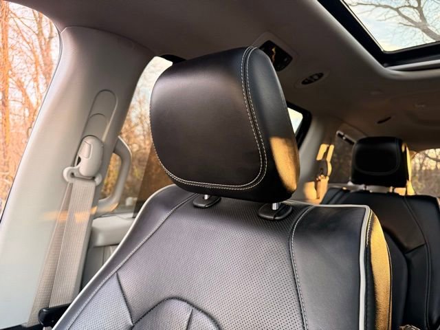 Used 2022 Chrysler Pacifica Limited image 15