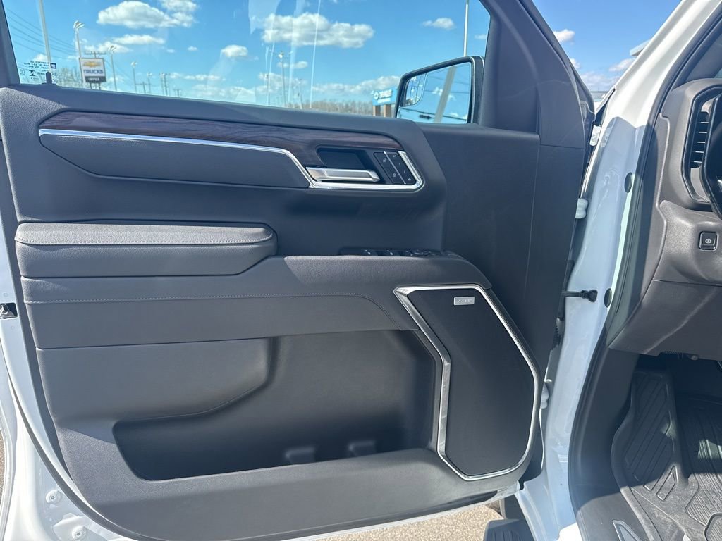 Used 2025 GMC Sierra 1500 SLT w/ SLT Convenience Package image 26