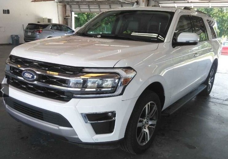 Used 2024 Ford Expedition Max Limited AWD/4WD image 1