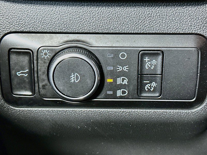 Used 2025 Ford Escape ST-Line Select AWD/4WD image 10