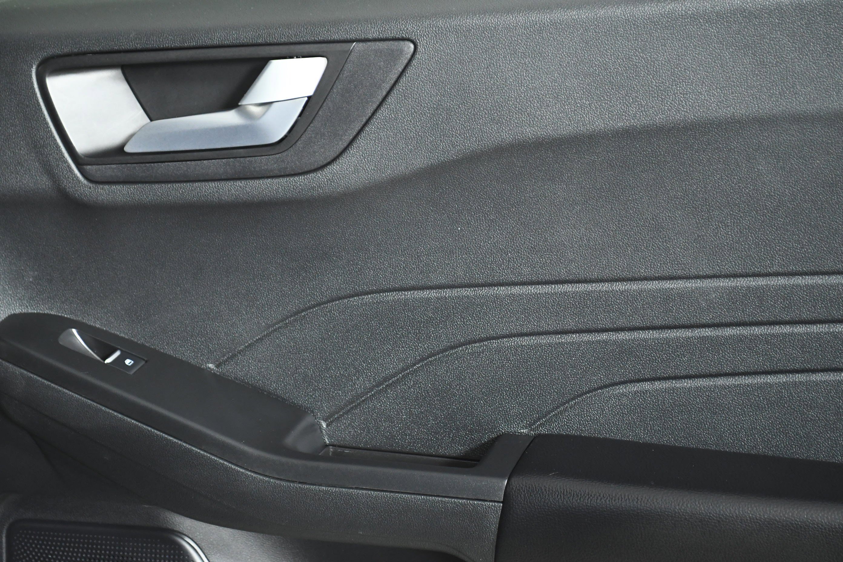 Used 2025 Ford Escape ST-Line Select image 25