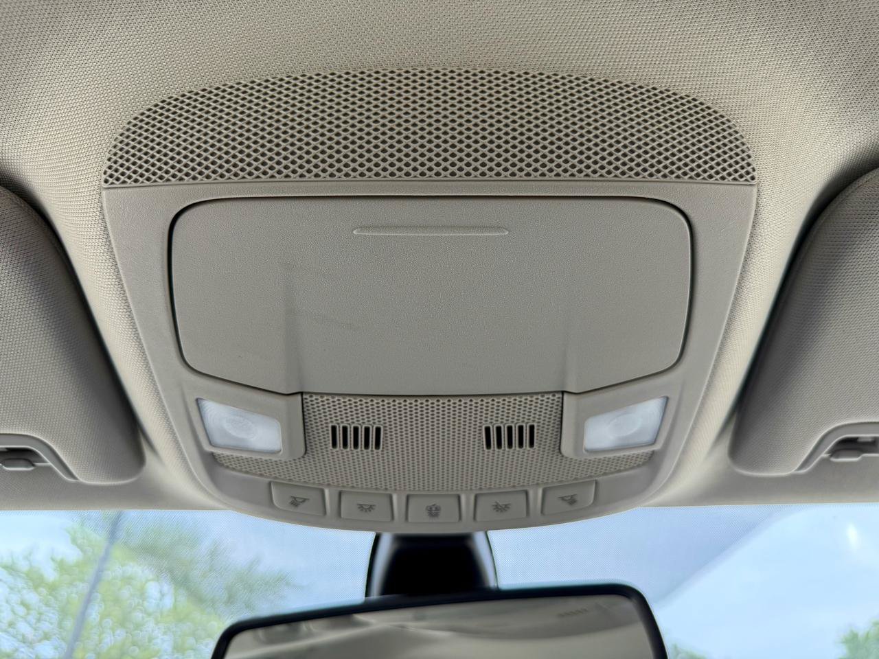 Used 2020 Ford Fusion SE FWD image 30
