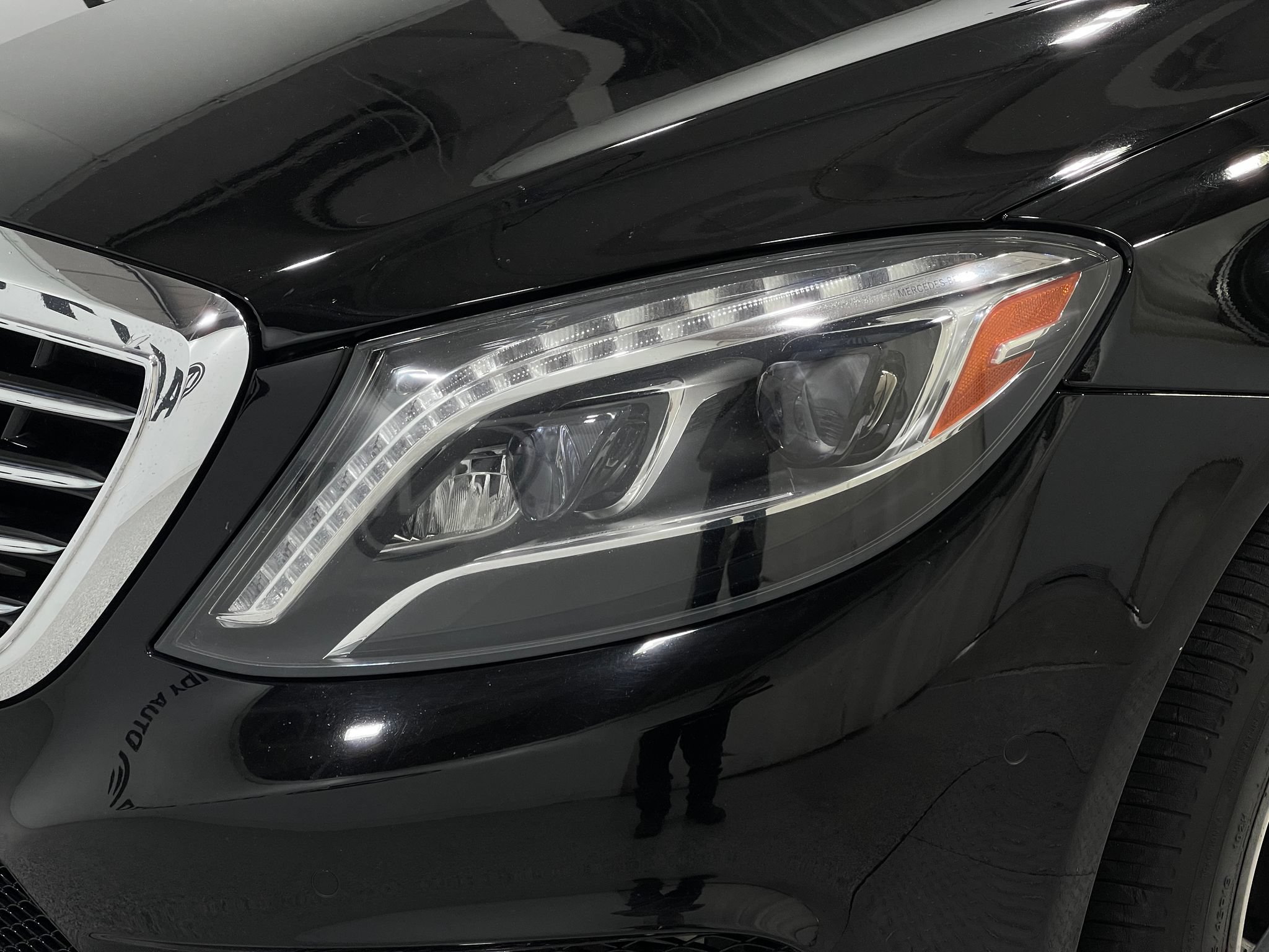 Used 2015 Mercedes-Benz S 550 4MATIC Sedan image 34