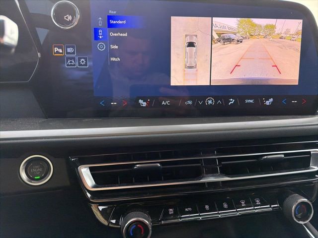 Used 2024 Chevrolet Traverse LT w/ Trailering Package image 15