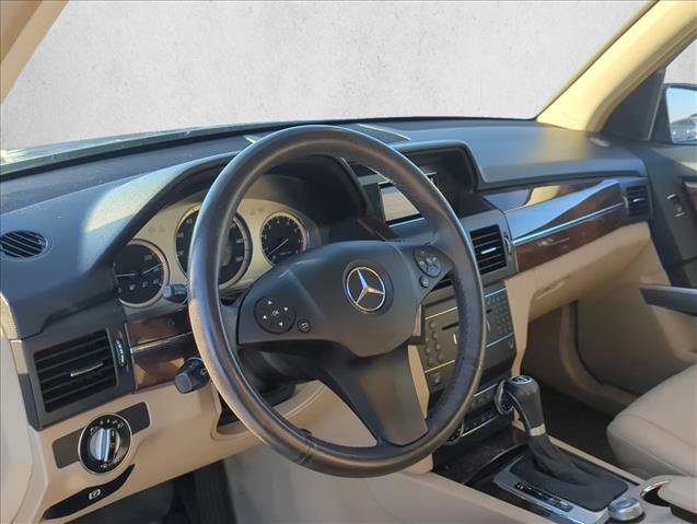 Used 2010 Mercedes-Benz GLK 350 4MATIC image 11