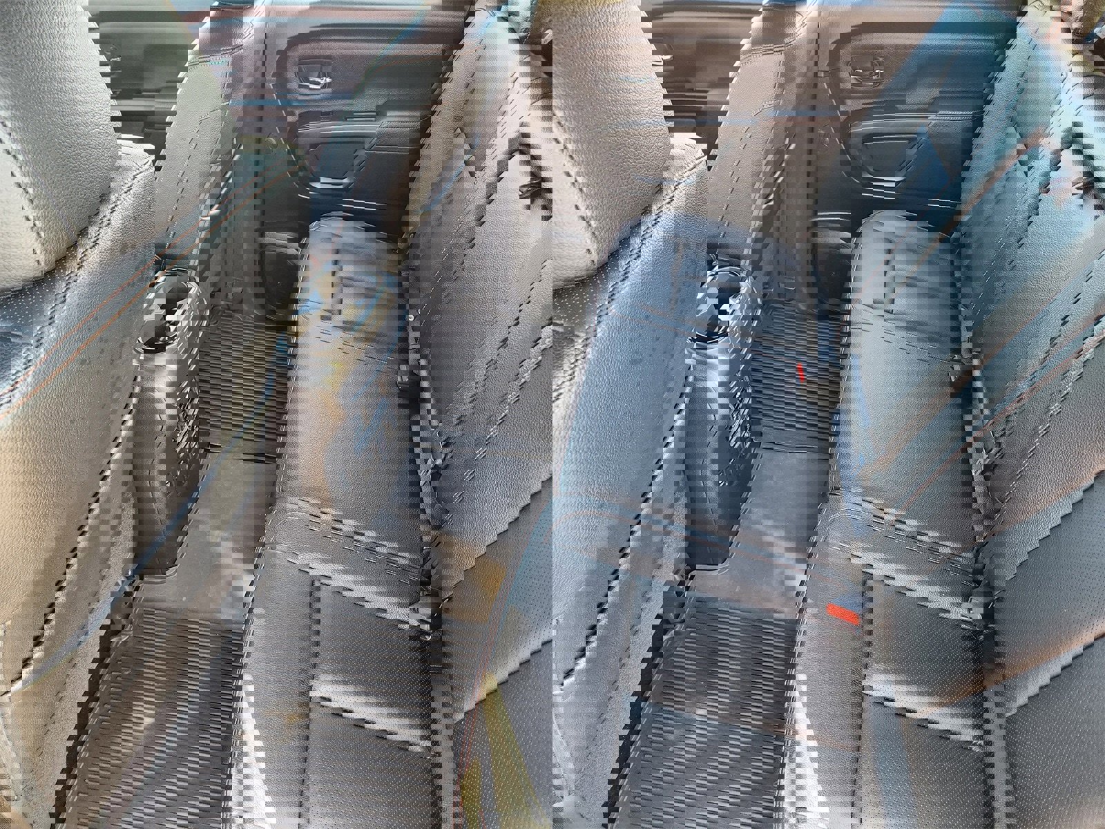 Used 2024 Nissan Titan PRO-4X w/ Pro-4x Convenience Package image 30