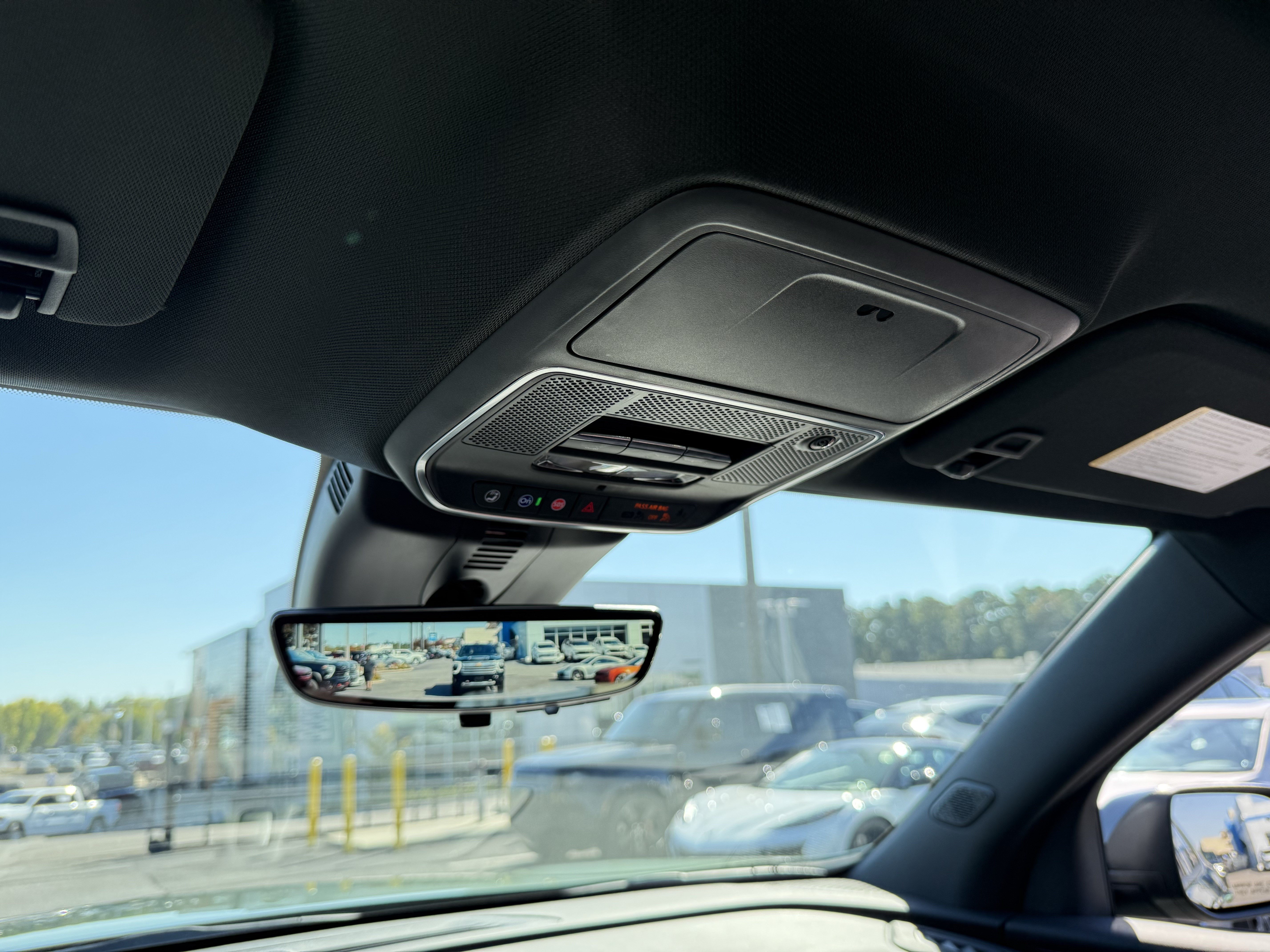 Used 2027 Chevrolet Traverse RS w/ LPO, Floor Liner Package FWD image 27