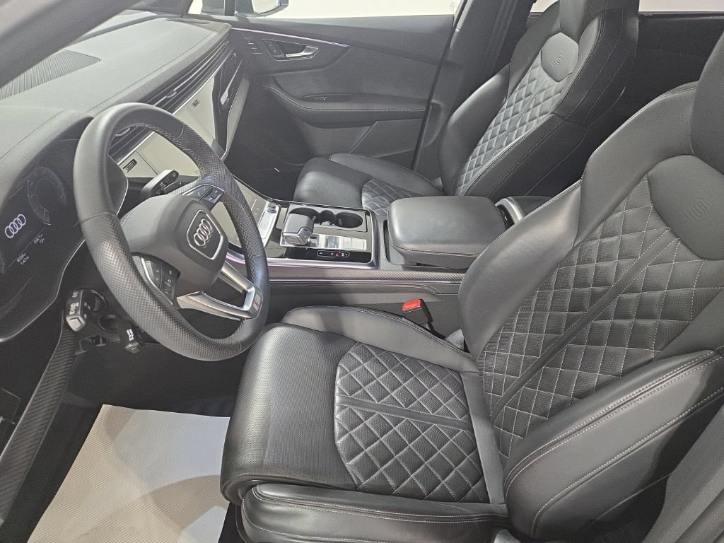 Used 2025 Audi SQ7 Prestige AWD/4WD image 17