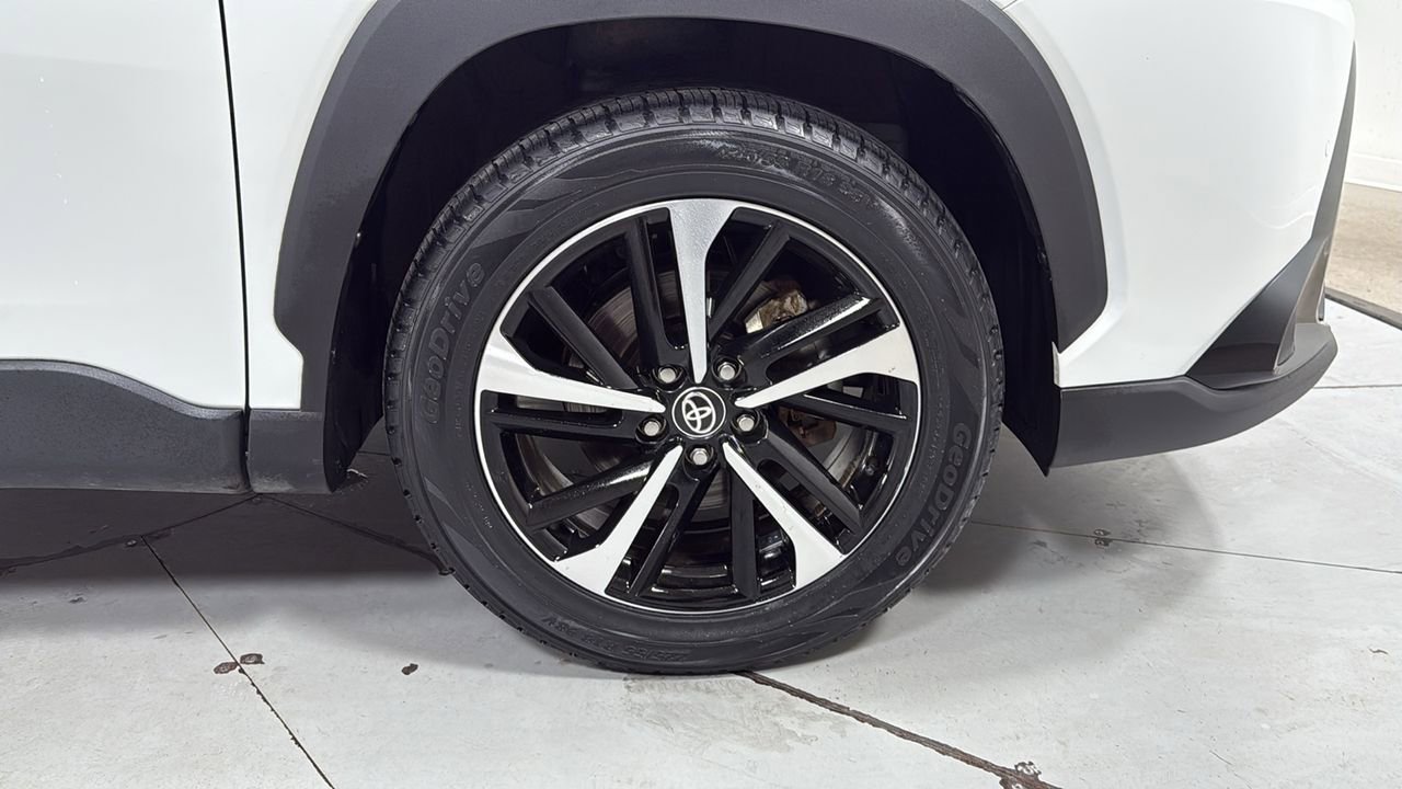 Certified 2024 Toyota Corolla Cross XSE w/ Convenience Package image 21