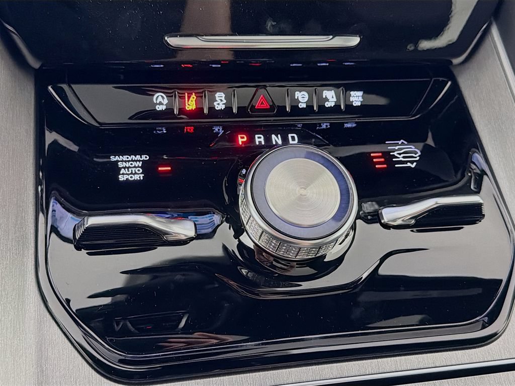 New 2026 Jeep Grand Wagoneer L Limited AWD/4WD image 17