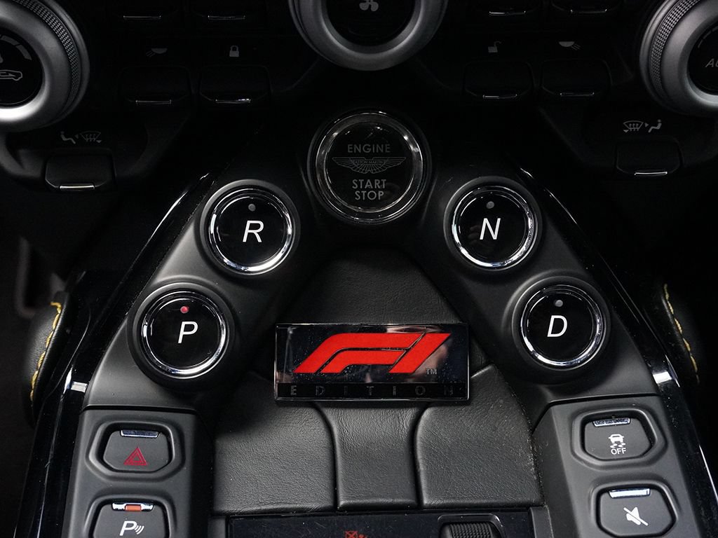 Used 2020 Aston Martin V8 Vantage Coupe RWD image 47