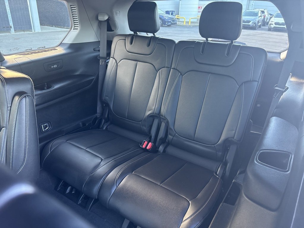 Used 2022 Jeep Grand Cherokee L Limited image 13