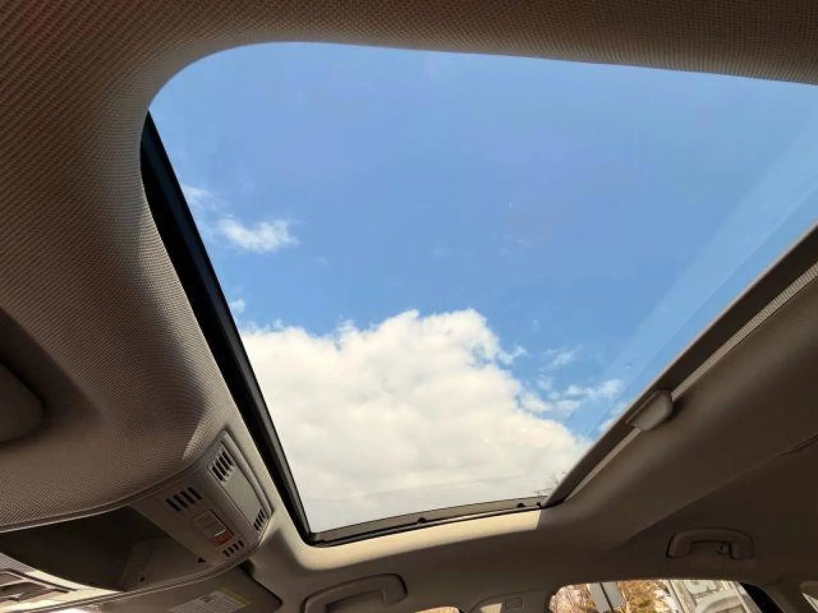 Used 2021 Volkswagen Jetta SEL image 33