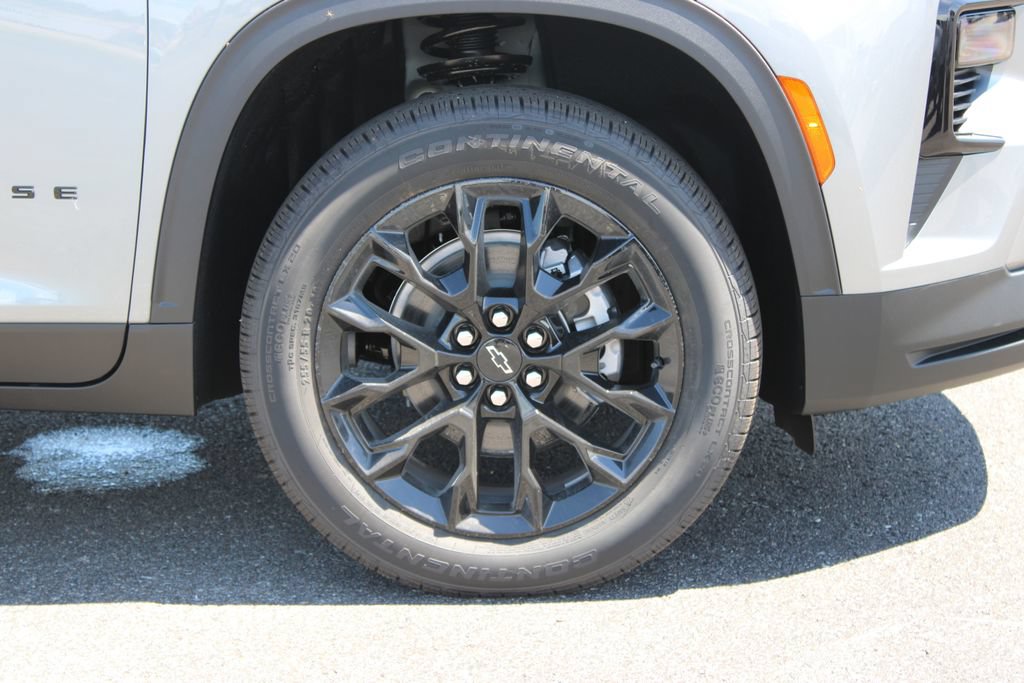 New 2026 Chevrolet Traverse LT w/ Midnight/Sport Edition FWD image 12