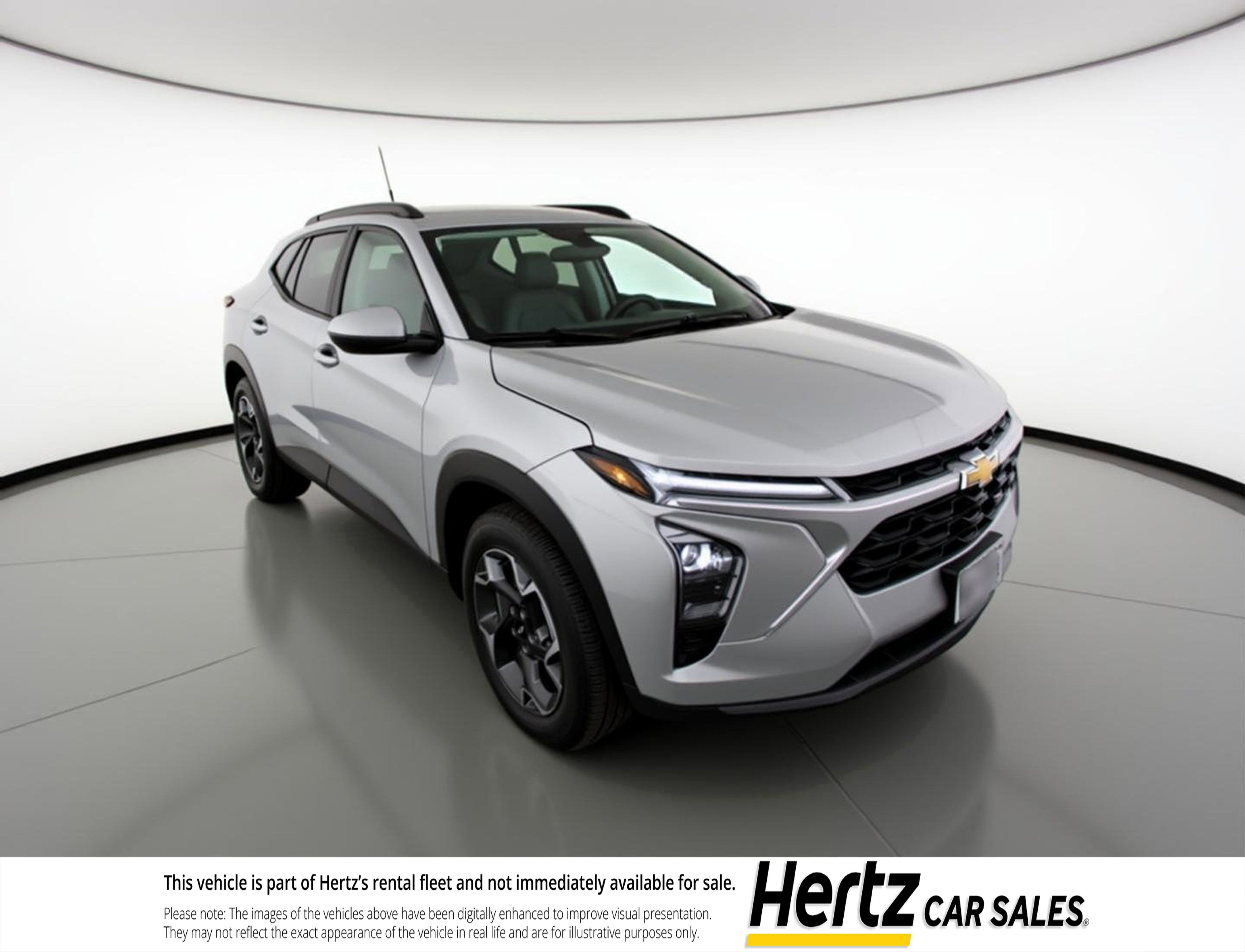 Used 2025 Chevrolet Trax LT image 1