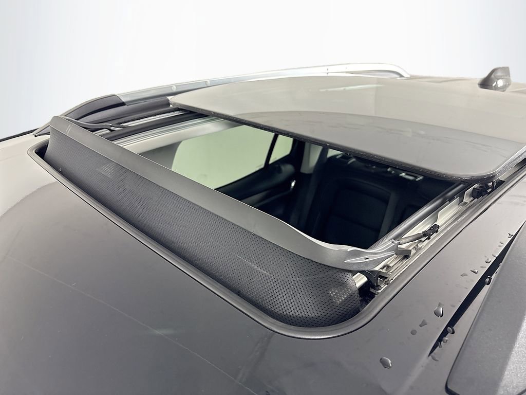 New 2026 GMC Terrain Denali w/ LPO, Black Badging Package image 21