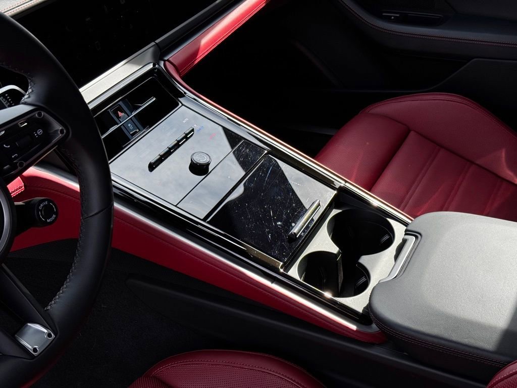 Used 2024 Porsche Panamera image 38
