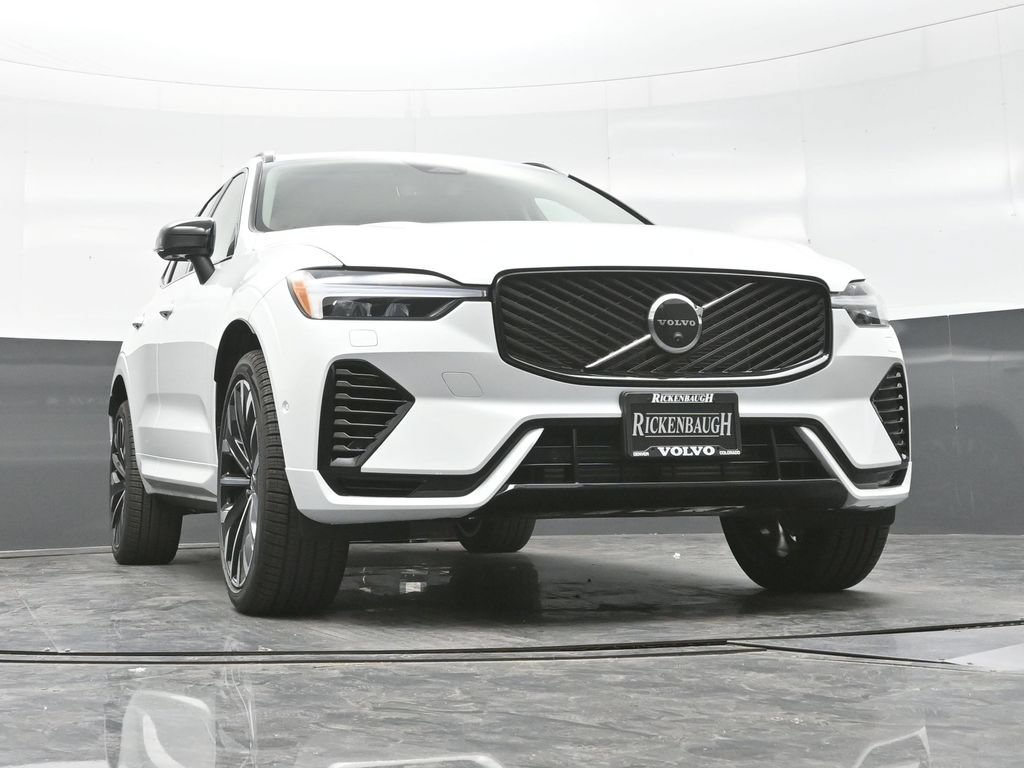 New 2026 Volvo XC60 T8 Ultra w/ Climate Package PRO AWD/4WD image 38