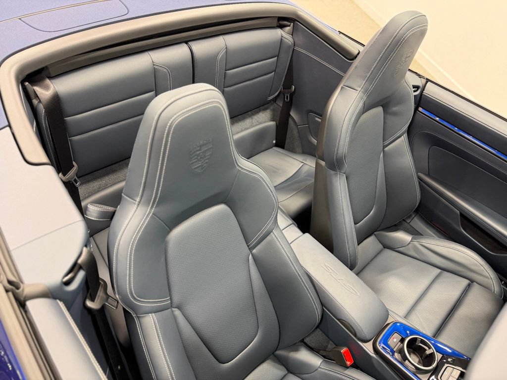 Used 2025 Porsche 911 GTS image 18
