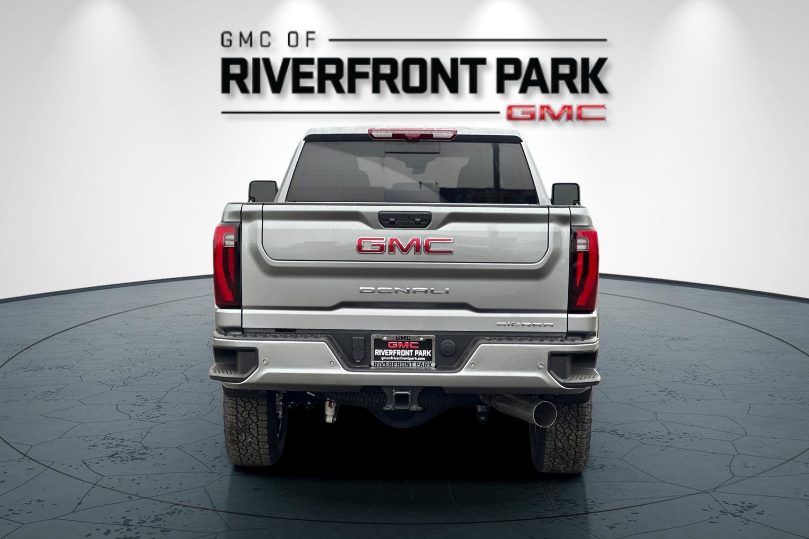 New 2026 GMC Sierra 2500 Denali w/ Denali Reserve Package image 4