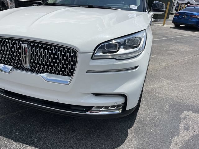 Used 2023 Lincoln Aviator Reserve w/ Equipment Group 201A AWD/4WD image 11