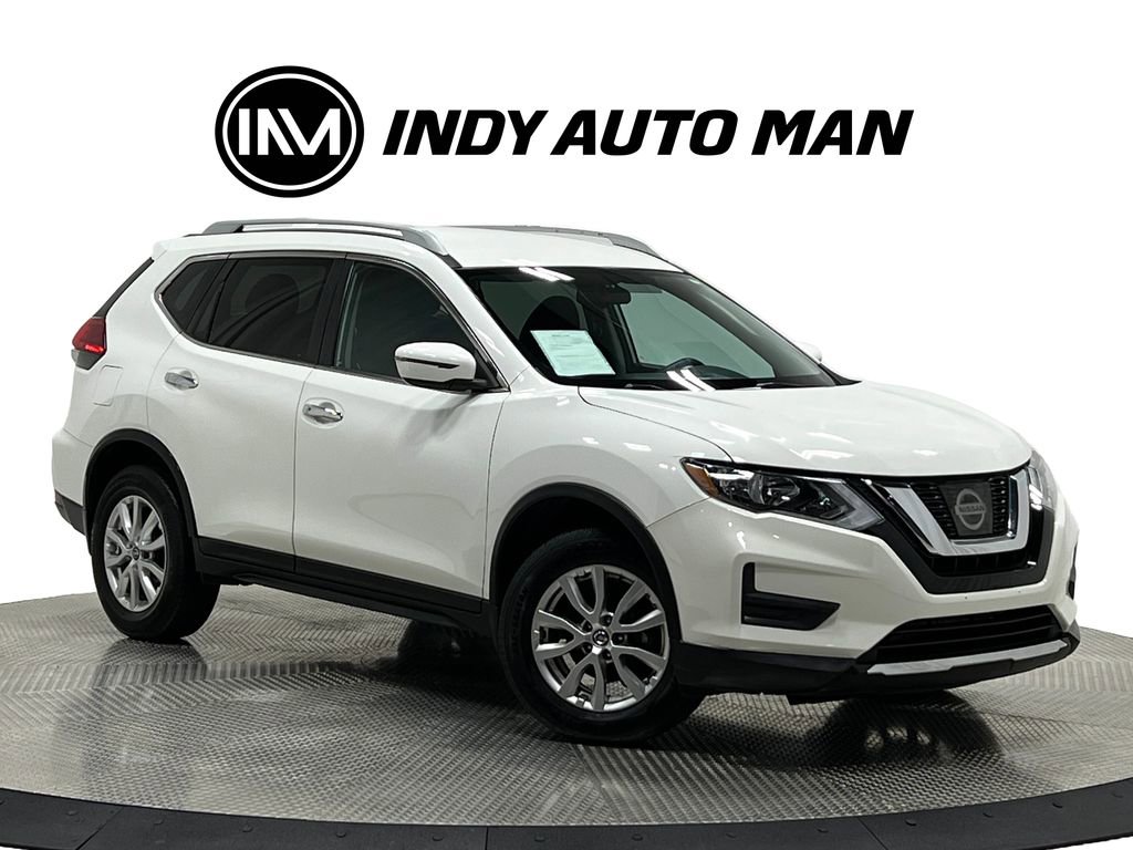 Used 2017 Nissan Rogue SV image 2