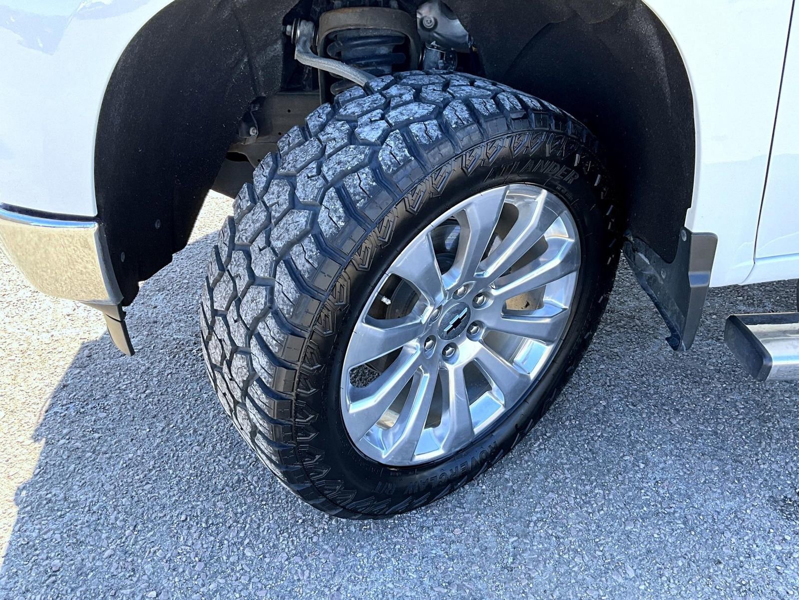 Used 2022 Chevrolet Silverado 1500 LTZ image 23