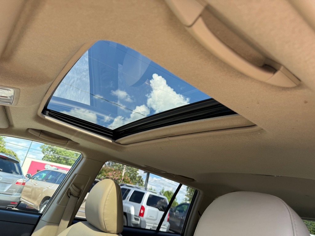 Used 2012 Toyota Highlander Limited image 12