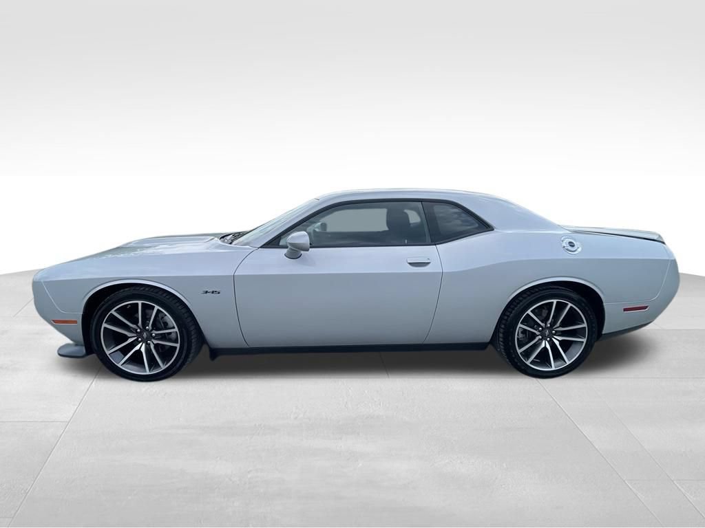 Used 2023 Dodge Challenger R/T RWD image 16