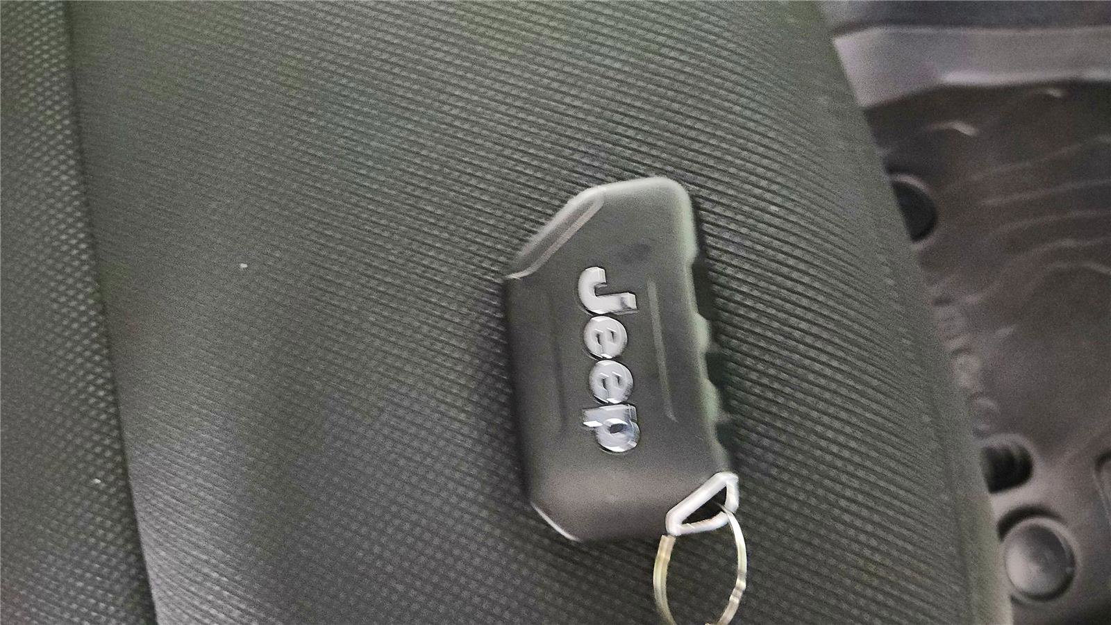 Used 2022 Jeep Wrangler Sport image 36