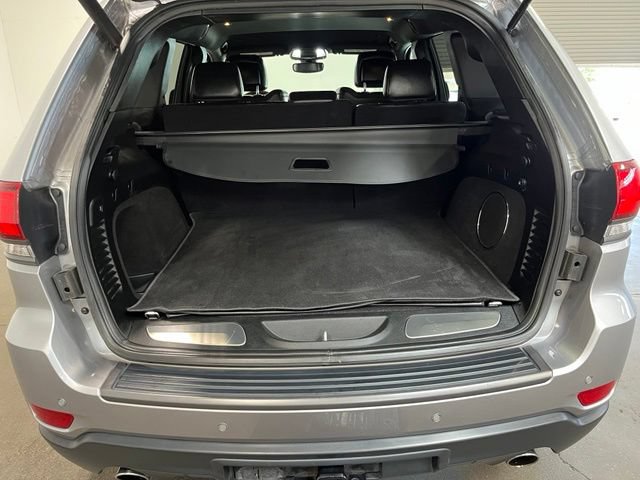 Used 2018 Jeep Grand Cherokee Trailhawk AWD/4WD image 16