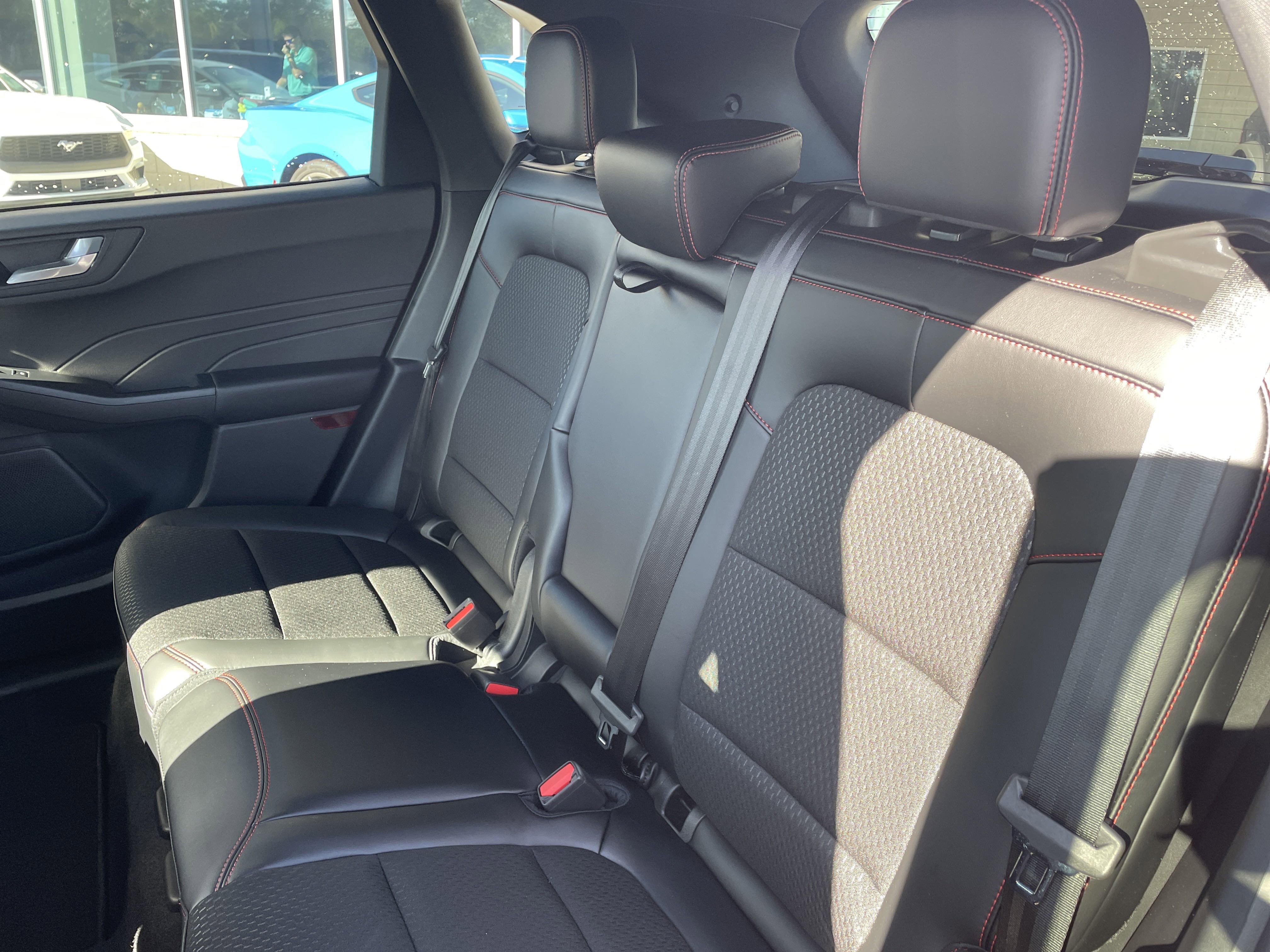 New 2025 Ford Escape ST-Line Elite w/ Tech Pack #2 image 40