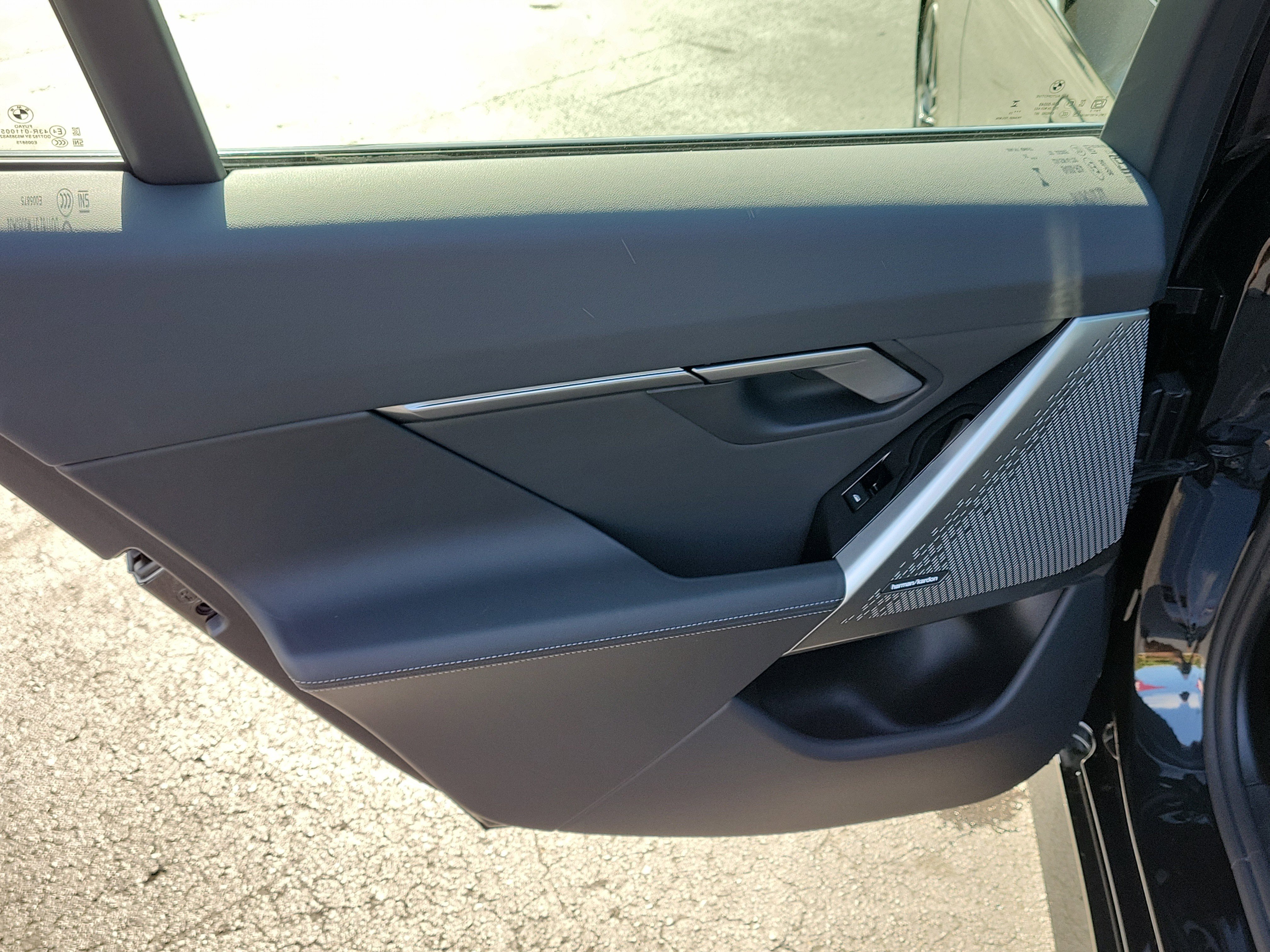 Used 2026 BMW 530i w/ M Sport Package image 9