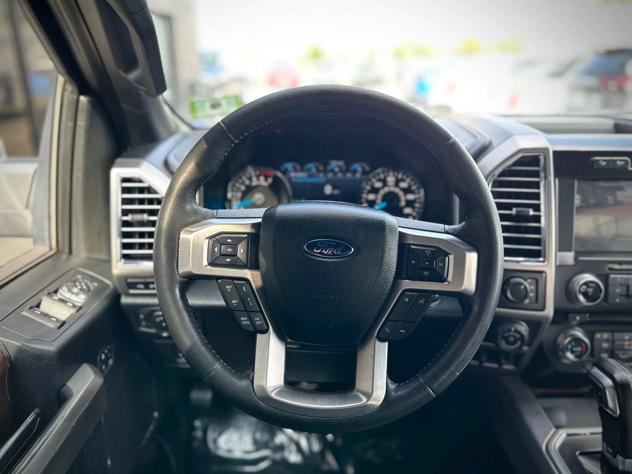Used 2016 Ford F150 Platinum w/ Equipment Group 701A Luxury AWD/4WD image 17