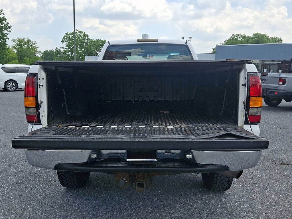 Used 2006 GMC Sierra 2500 W/T w/ Snow Plow Prep Package AWD/4WD image 31